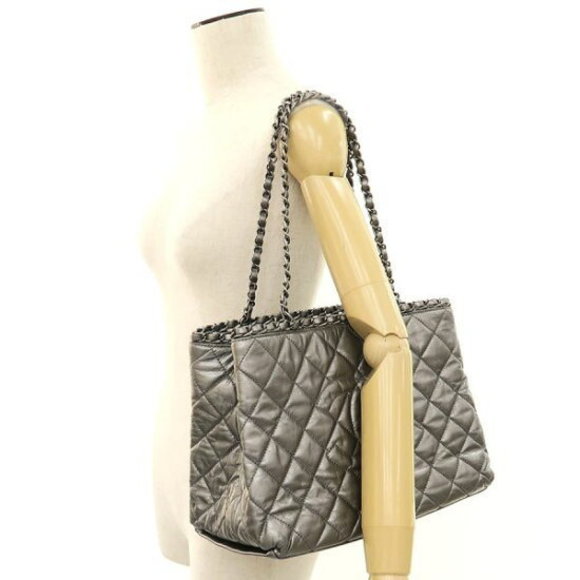 Chanel Matelasse Chain Tote - Picture 9 of 9